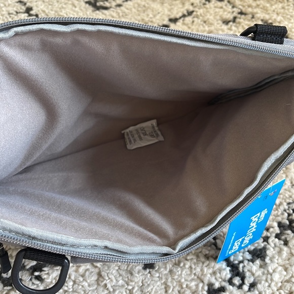 NWT Laptop Case 13” - Picture 2 of 5